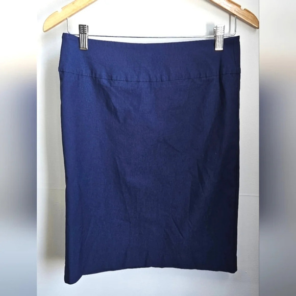 🟢3/$19🟢 Classic George Navy Blue Stretch Pencil Skirt Size M - Picture 5 of 6